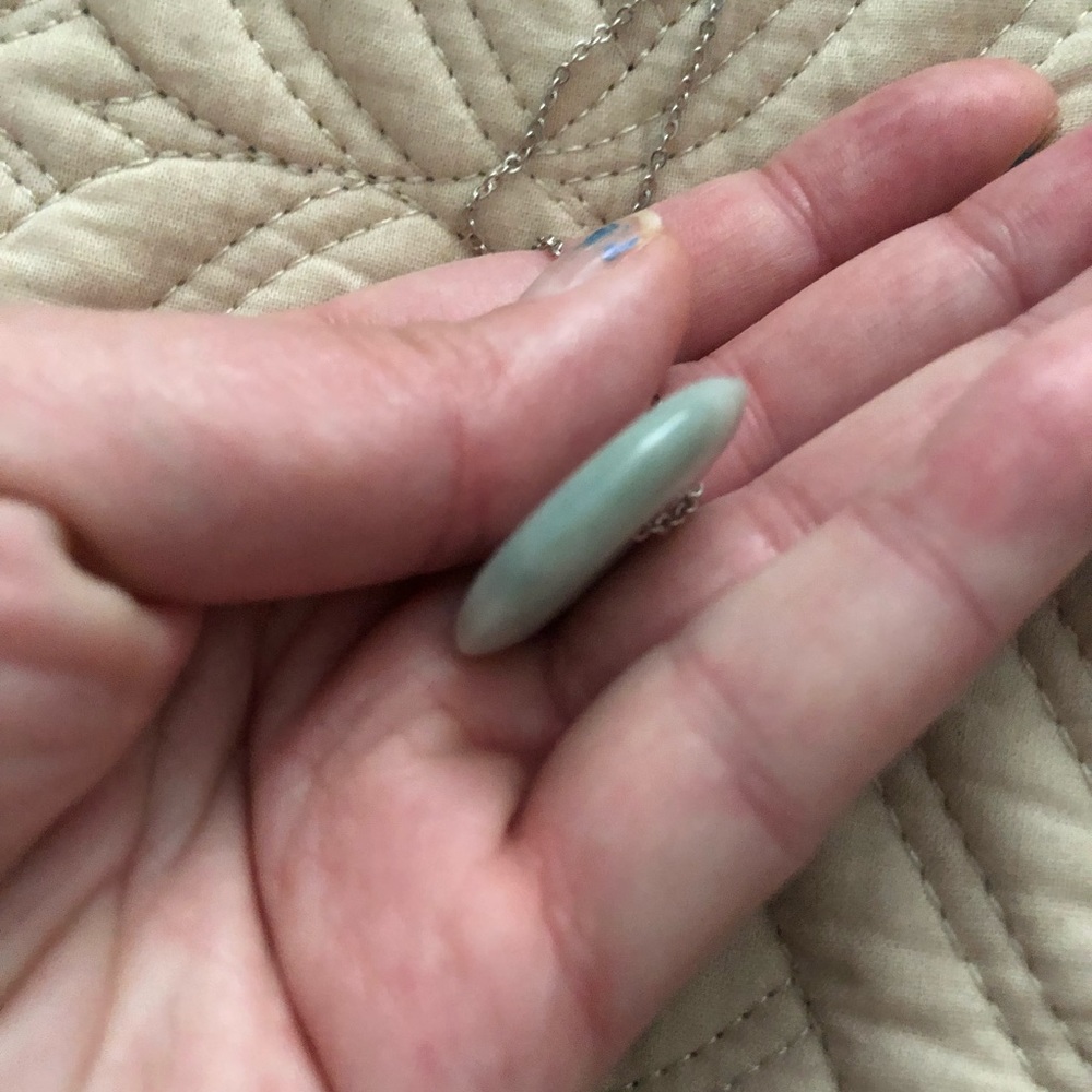 GENUINE JADE!!! Large solid JADE!!! - Picture 4 of 9